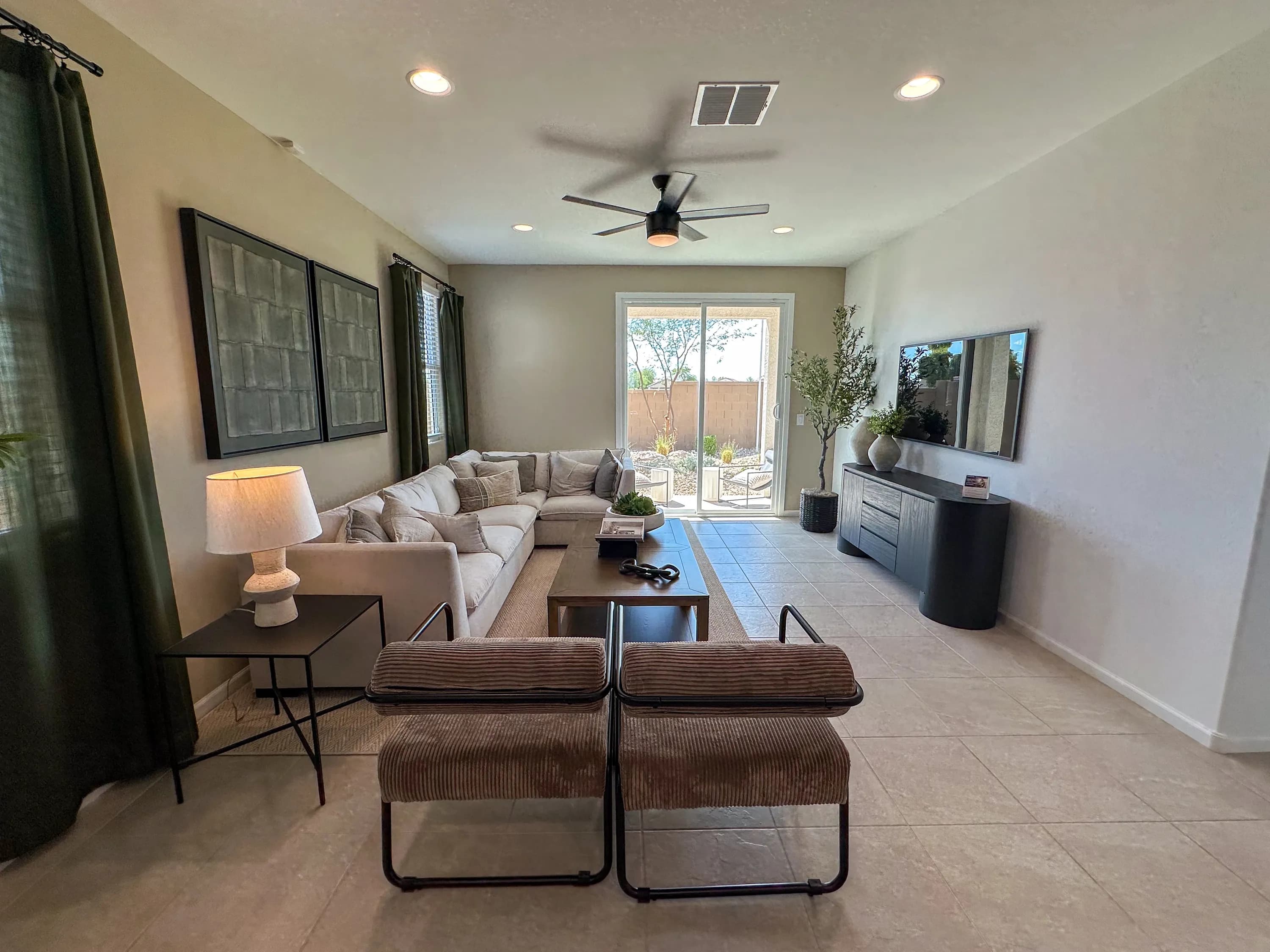 Solana — interior
