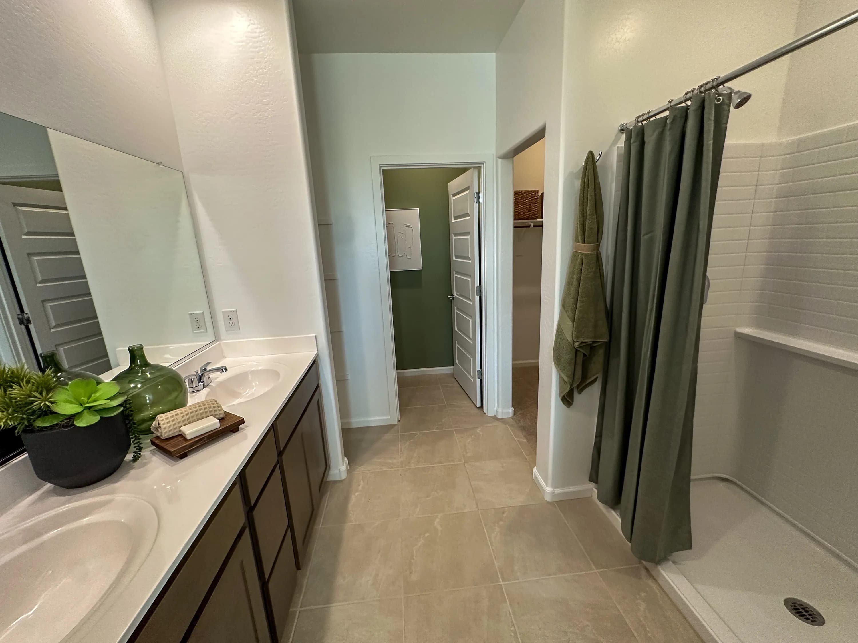 Solana — interior