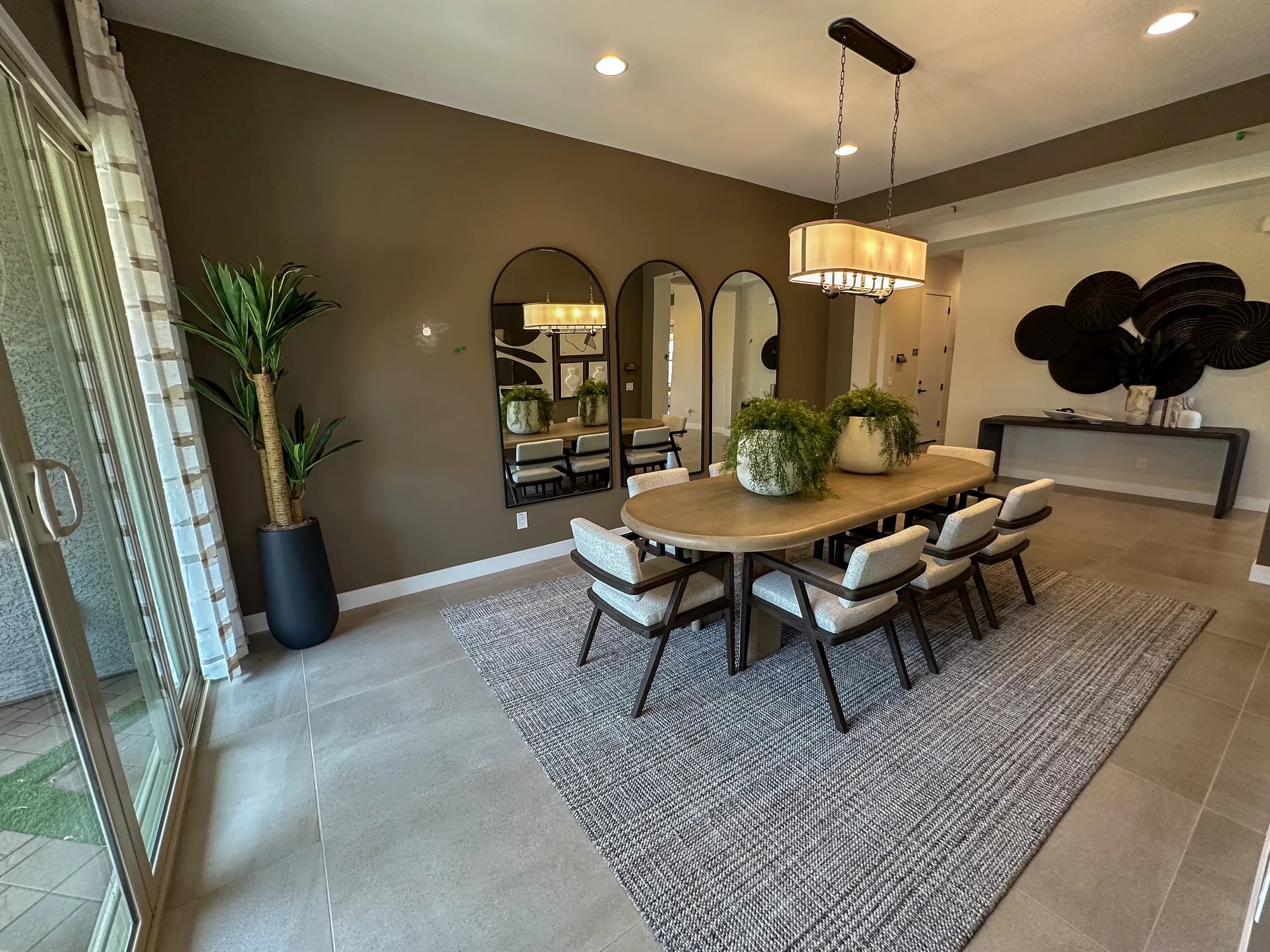 Julia — interior