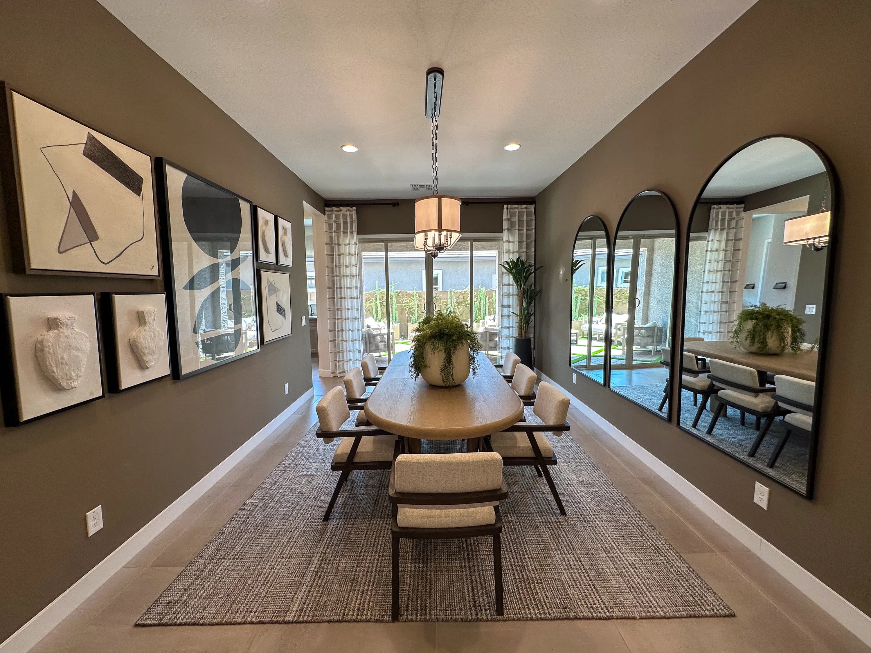 Julia — interior