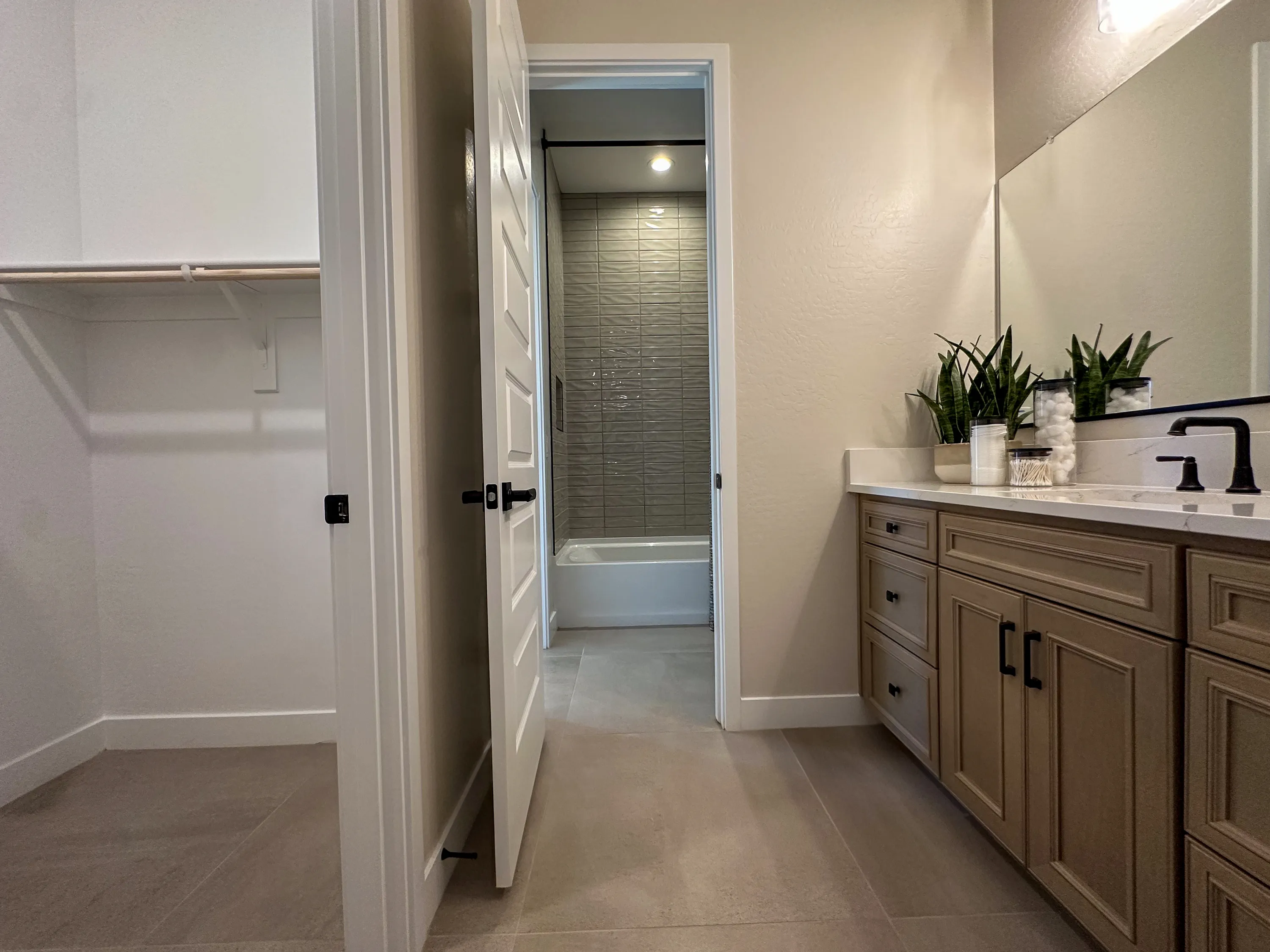 Julia — interior