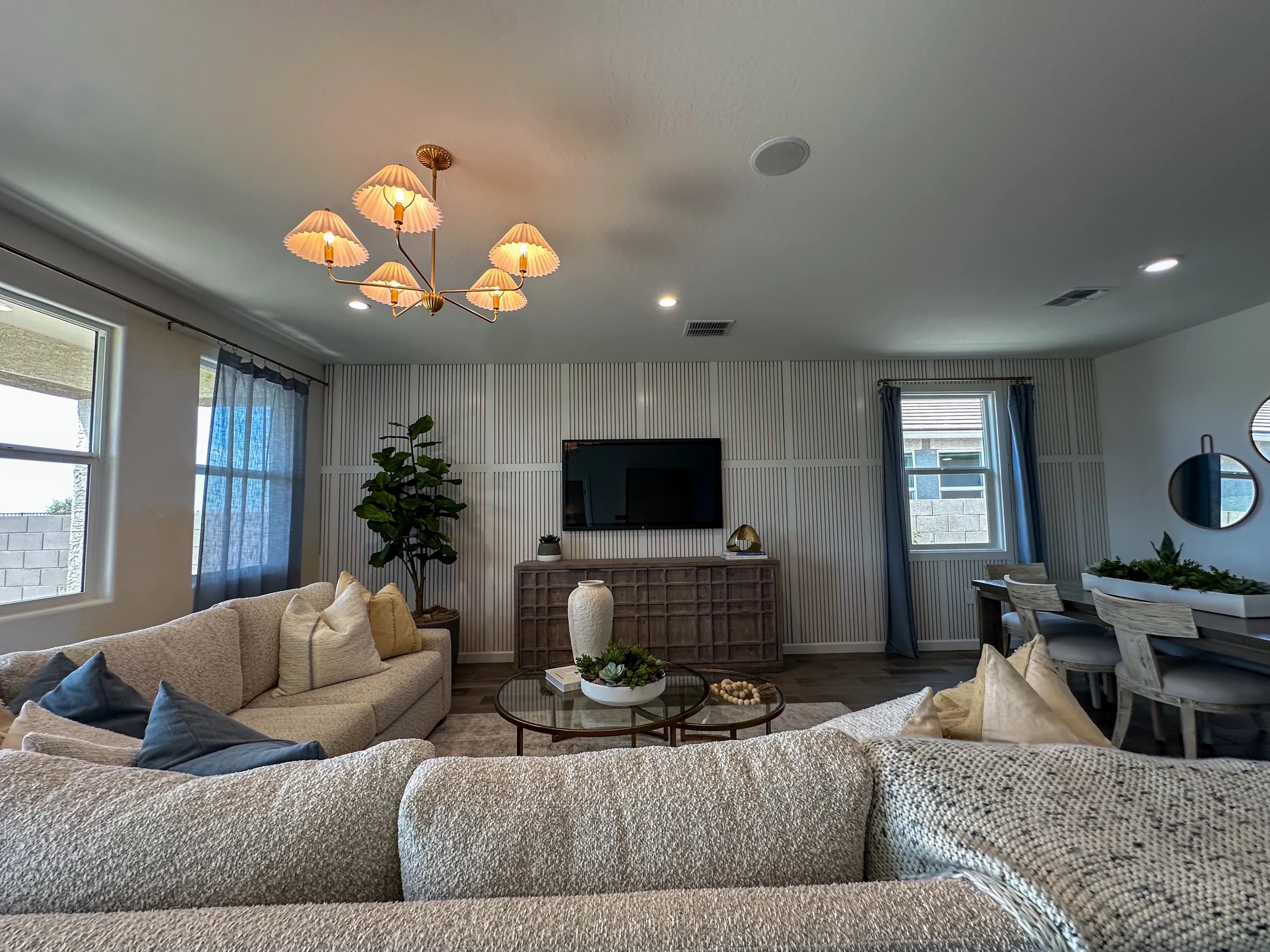 Kingston — interior