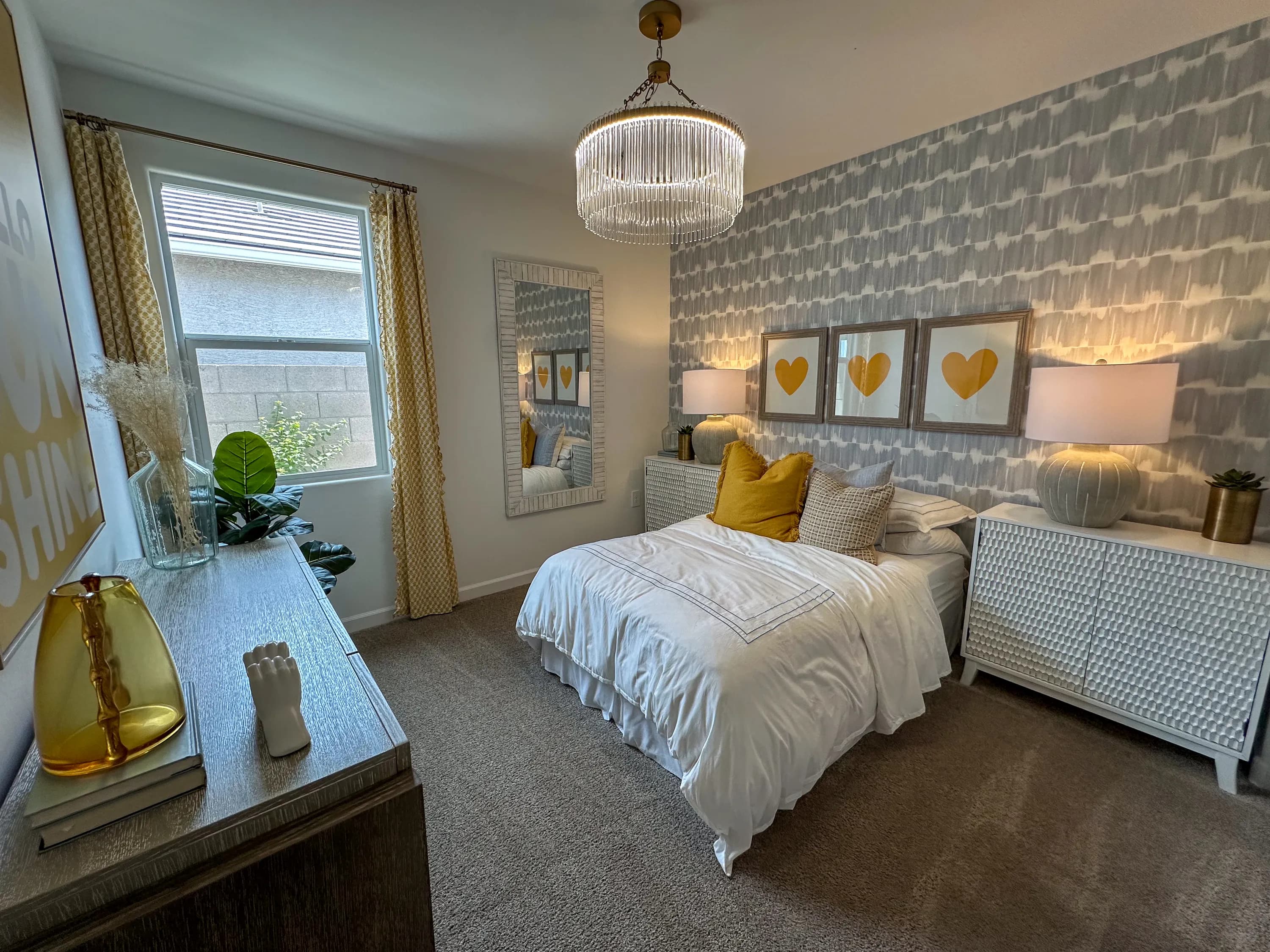 Kingston — interior