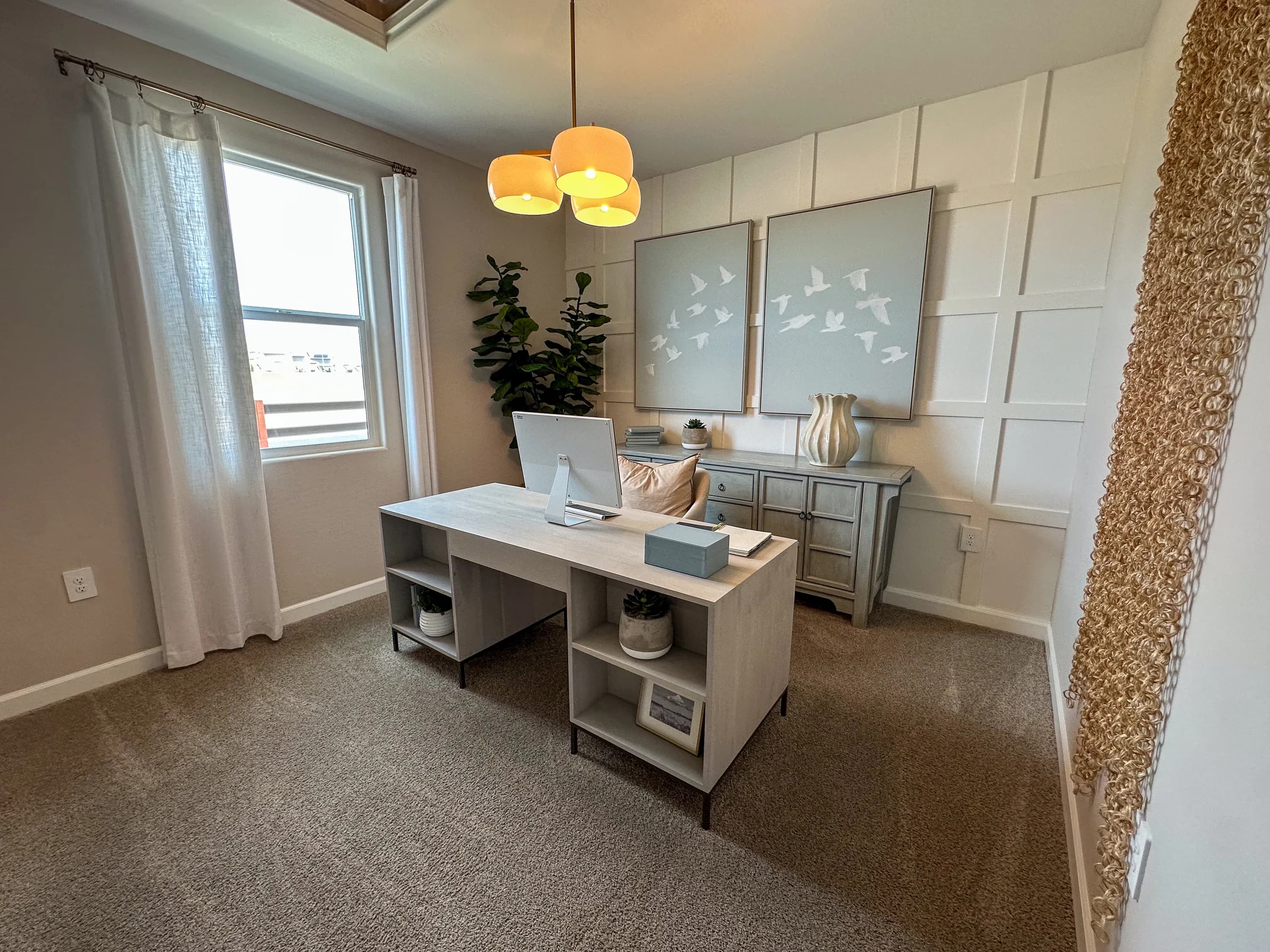 Kingston — interior