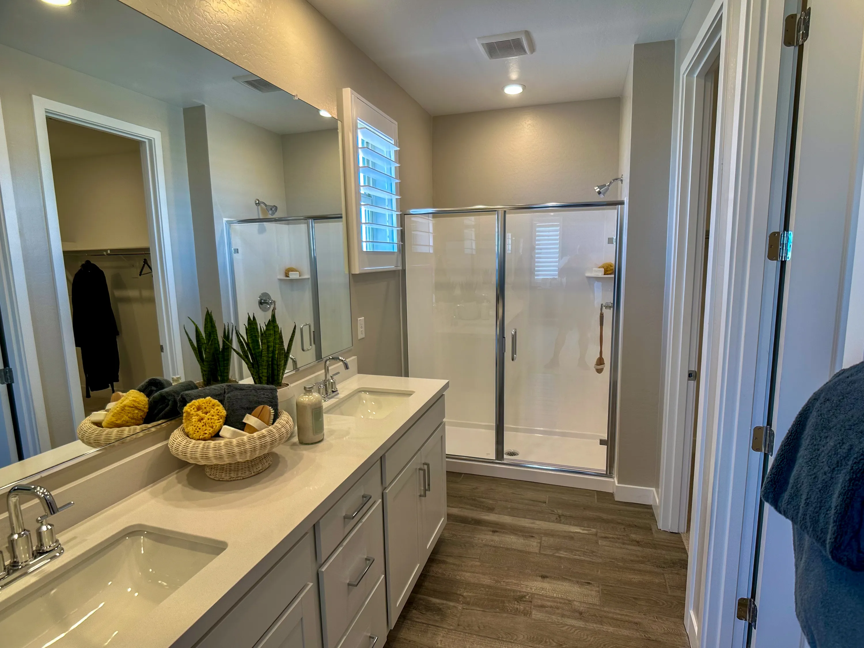 Residence 4005 by Risewell Homes at Risewell at Teravalis — photo 15 of 18