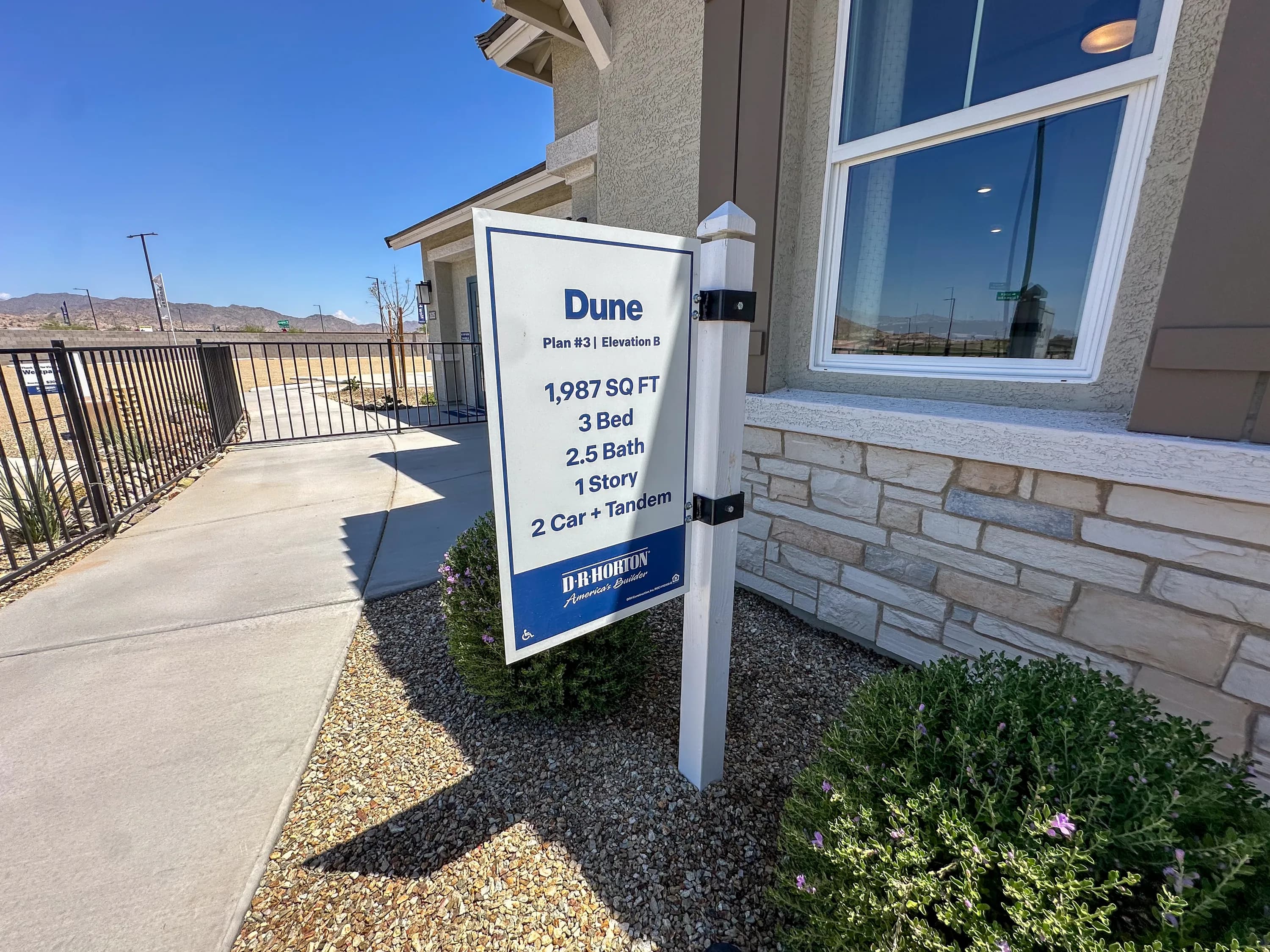 Dune — front exterior