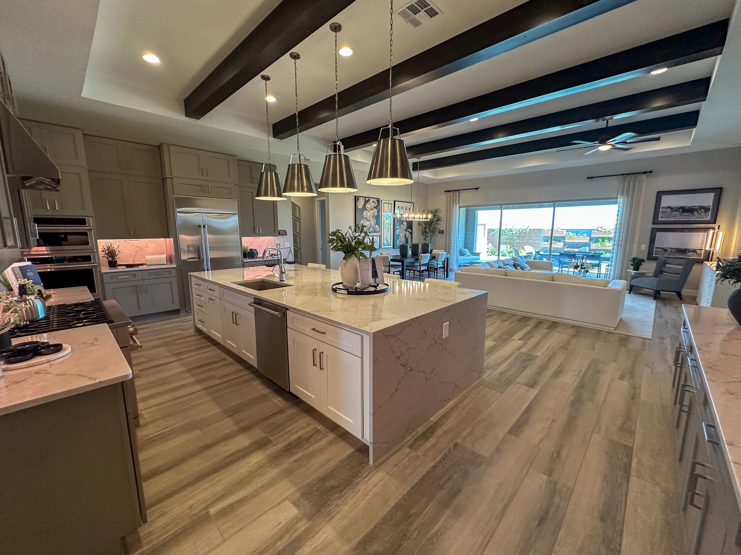 Huntley — interior