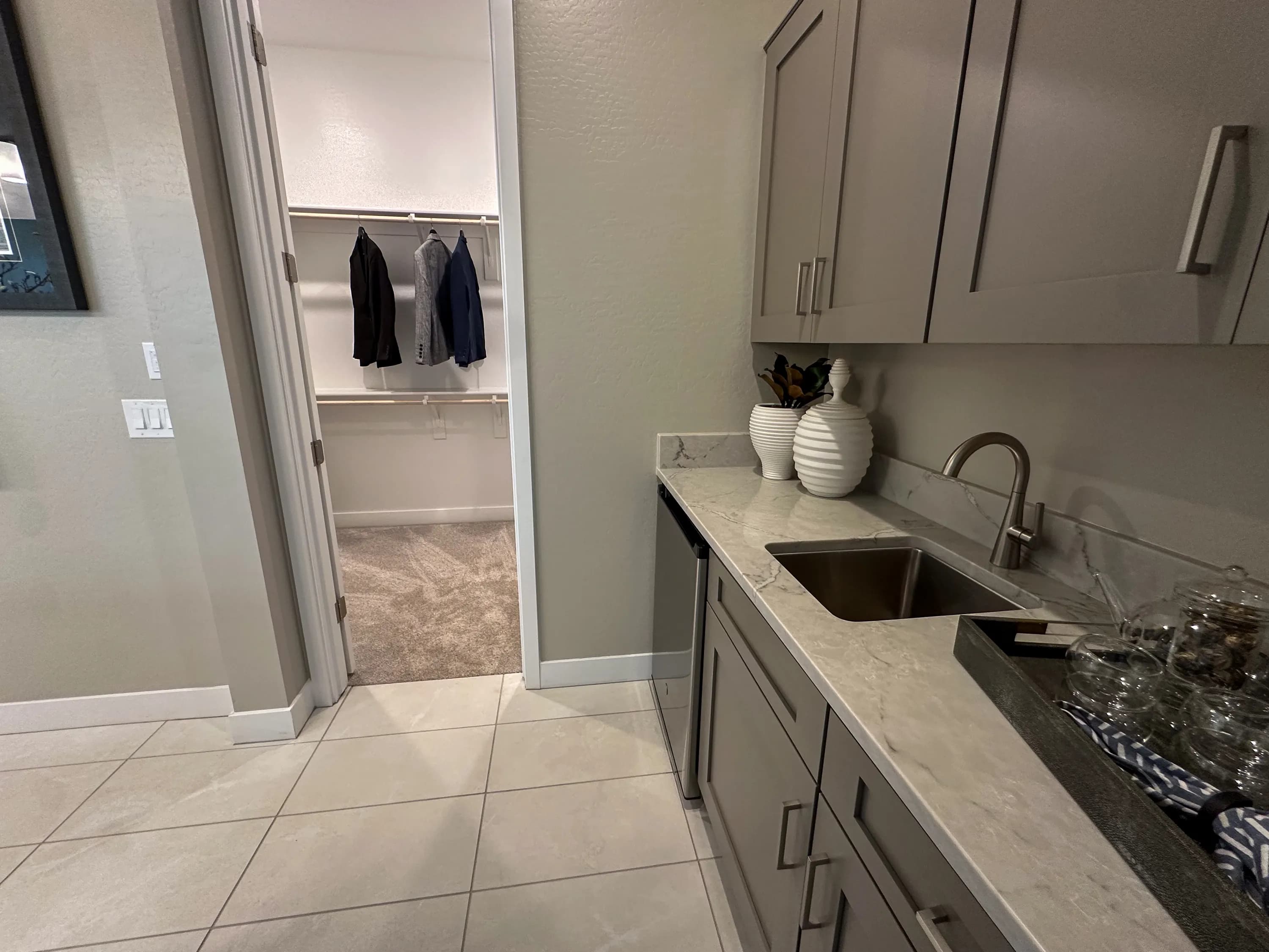 Huntley — interior