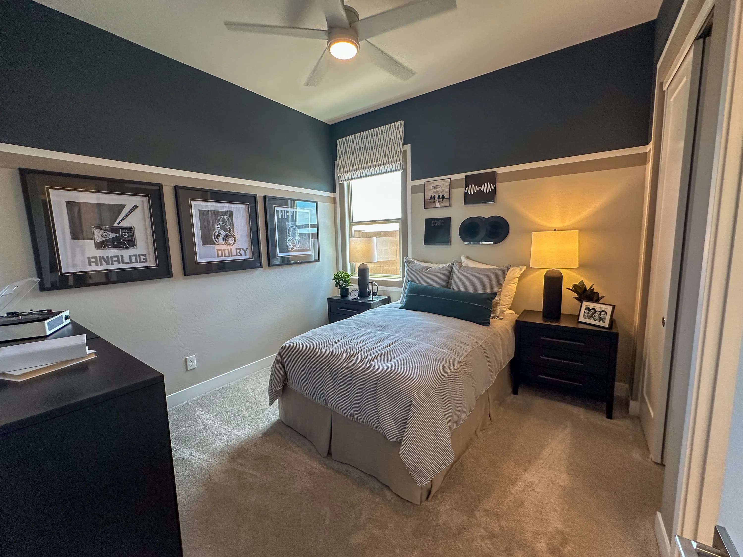 Huntley — interior