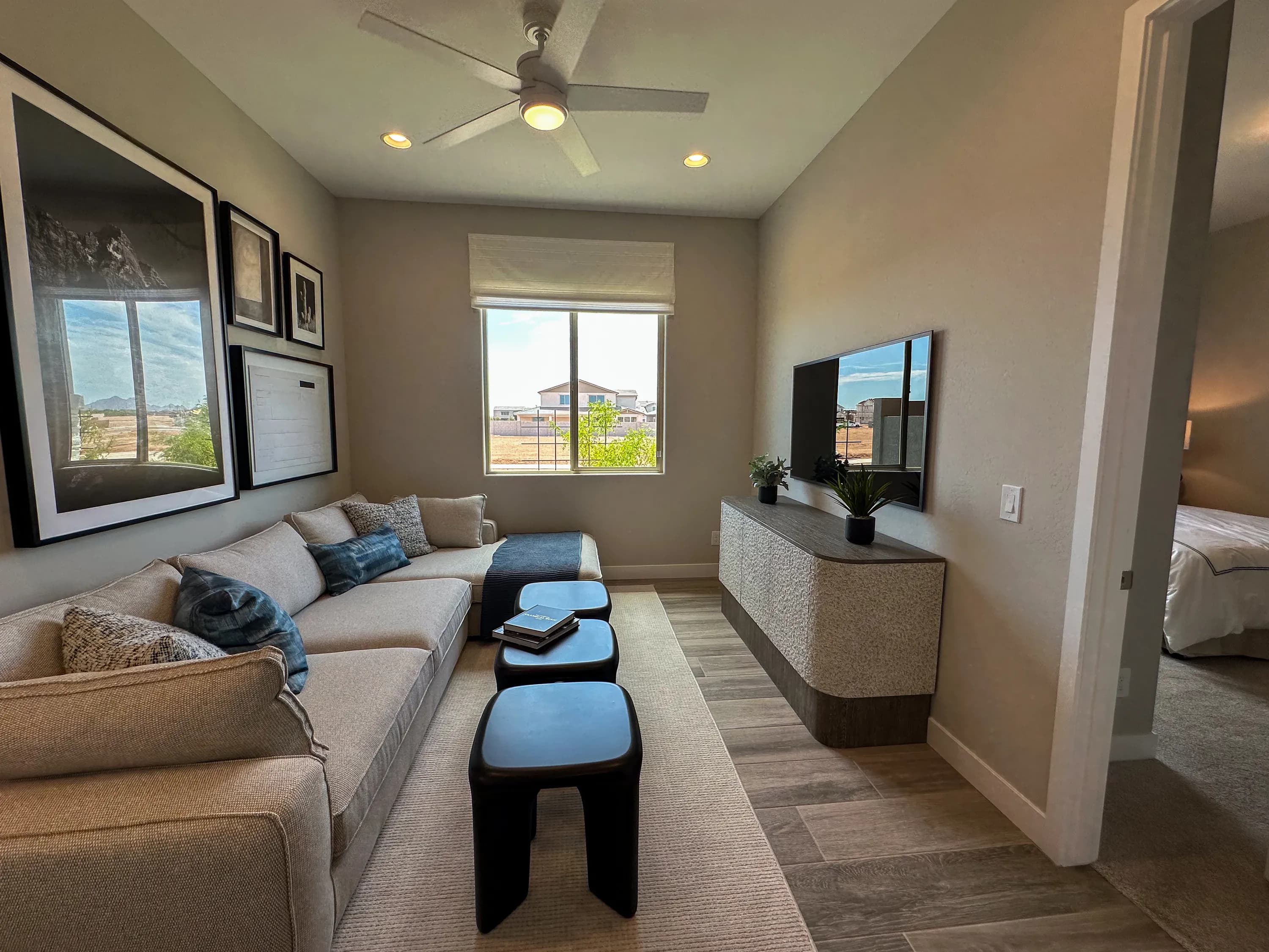 Huntley — interior
