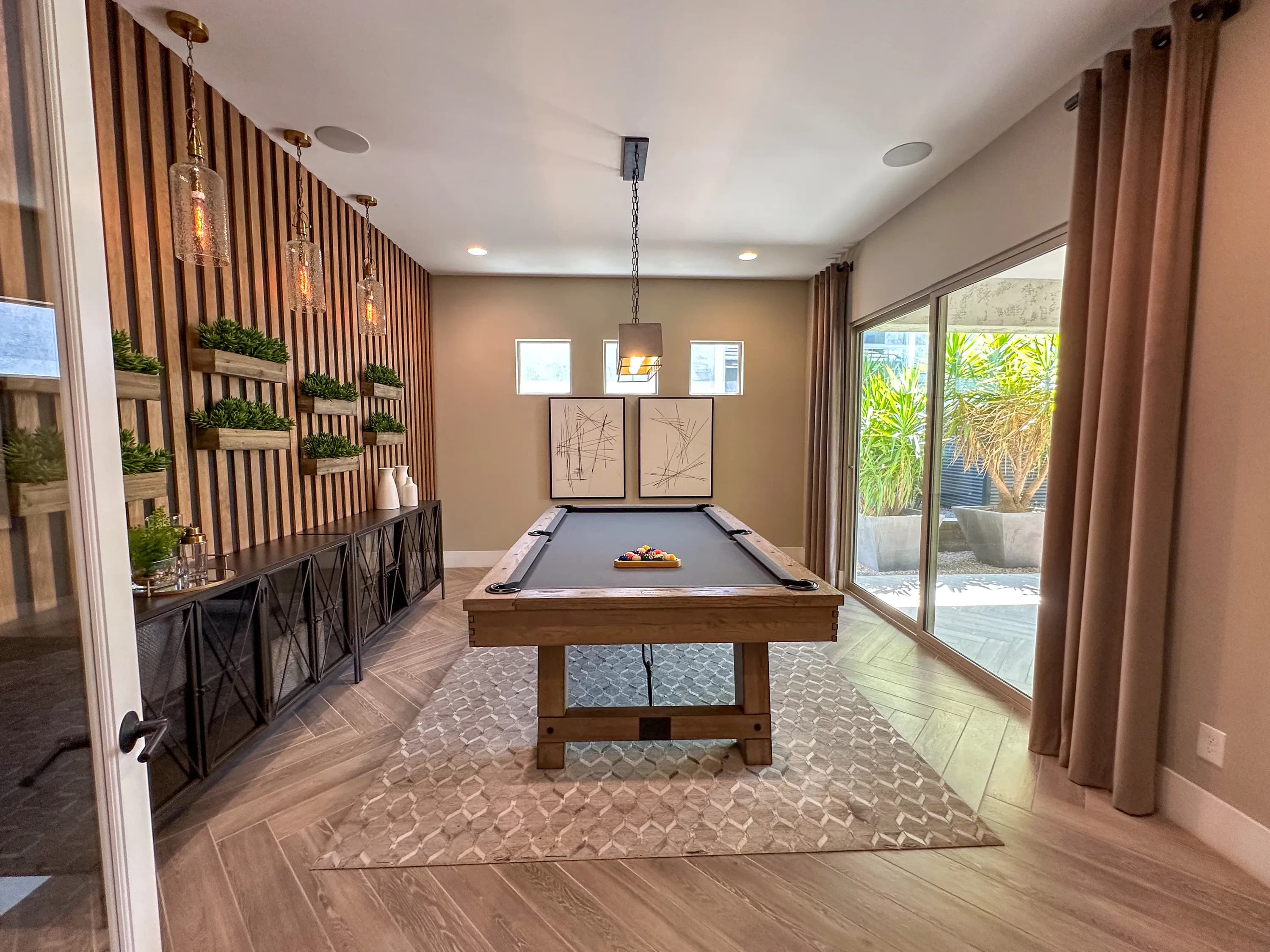 Virtue — interior