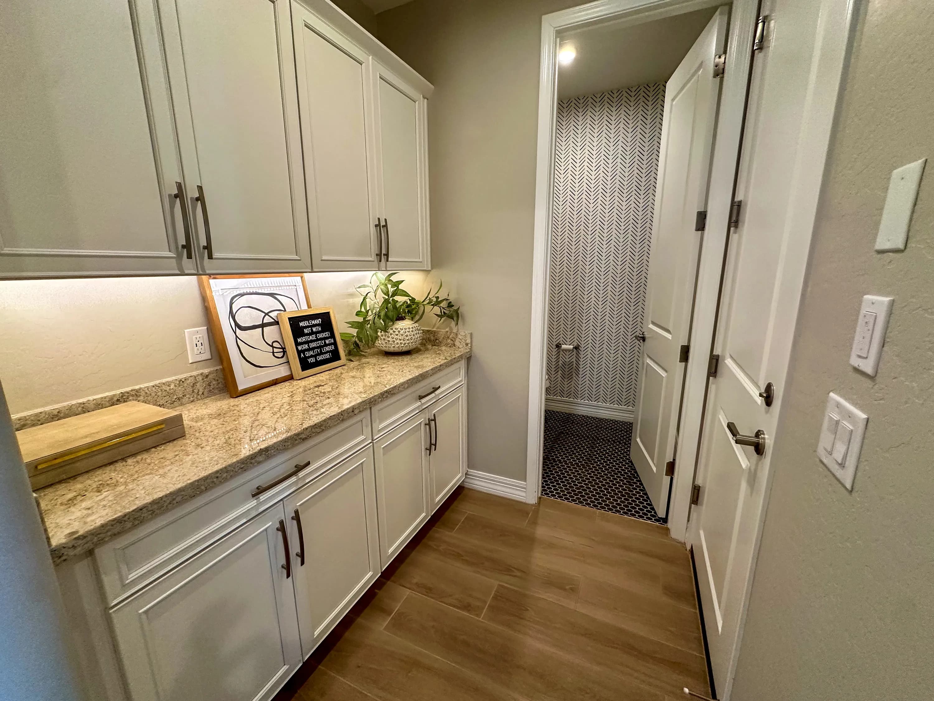 Irwin — interior