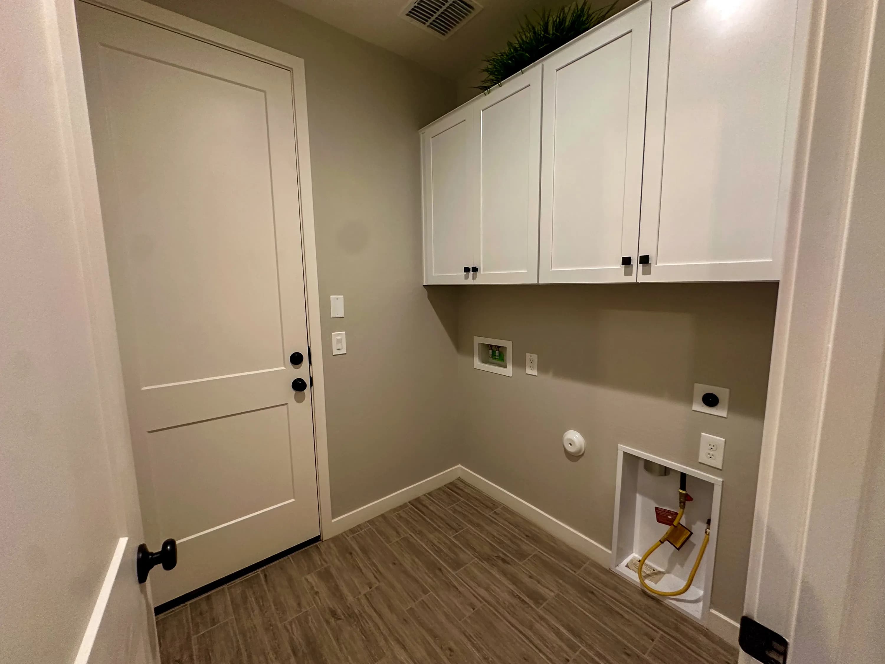 Paraduxx — interior