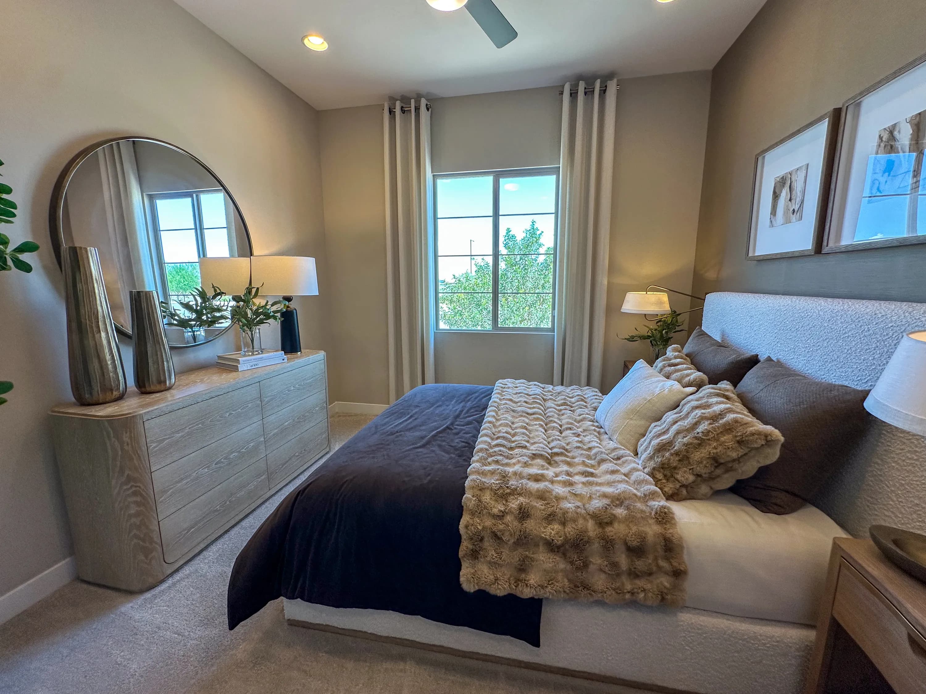 Bayley — interior