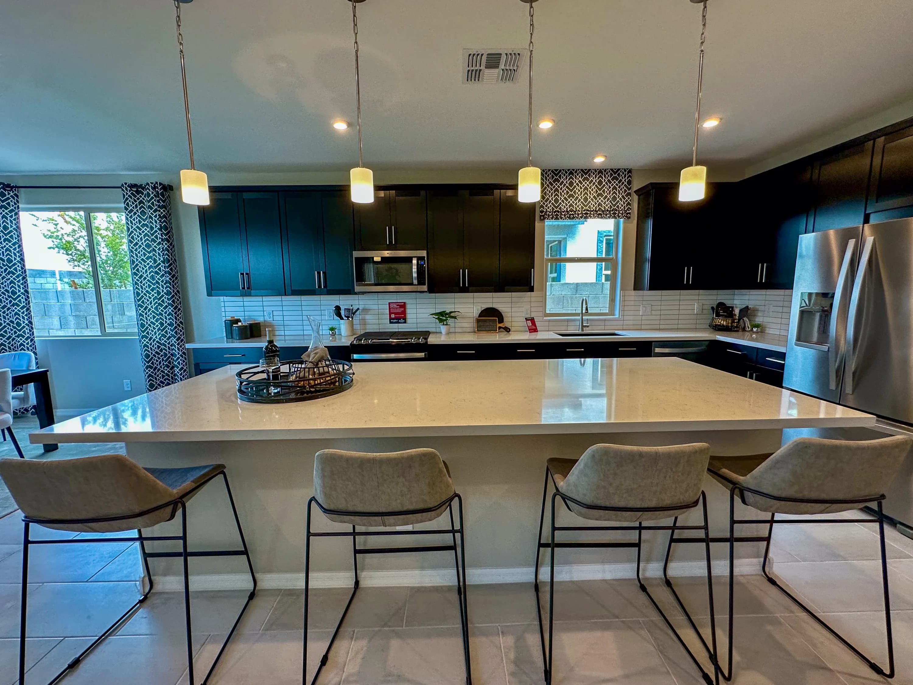 Savannah — interior