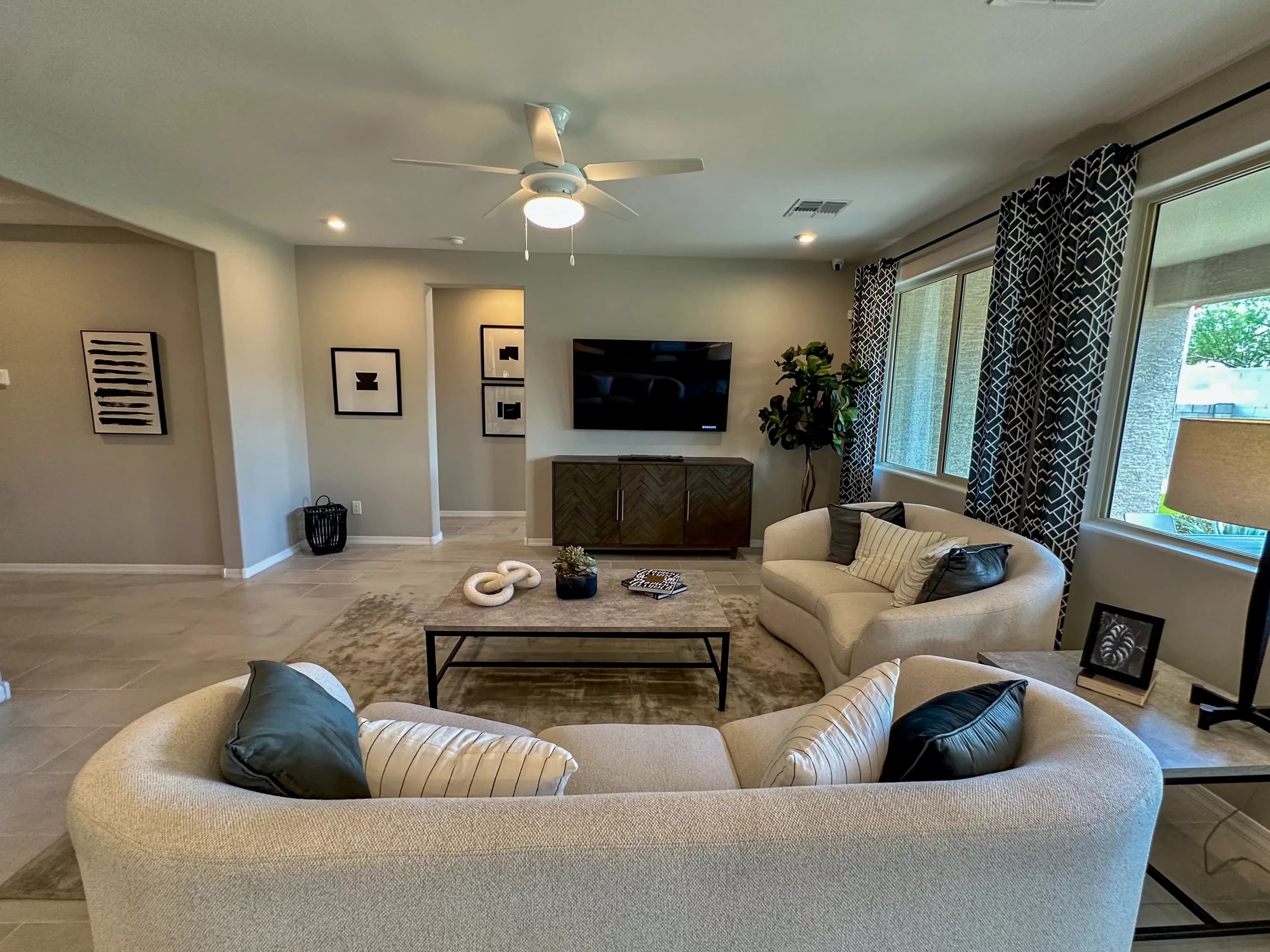 Savannah — great room