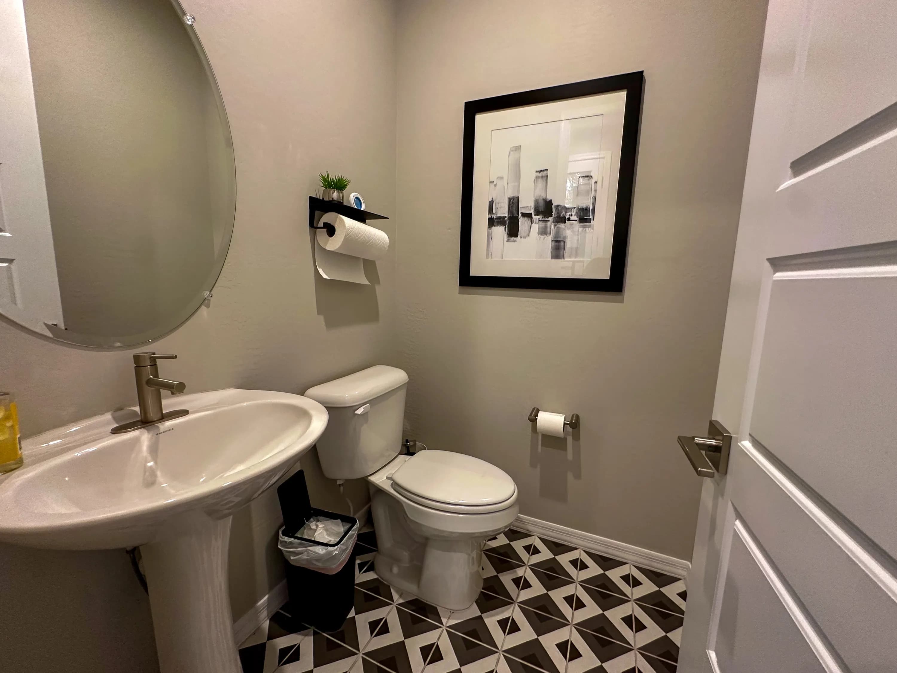 Savannah — interior