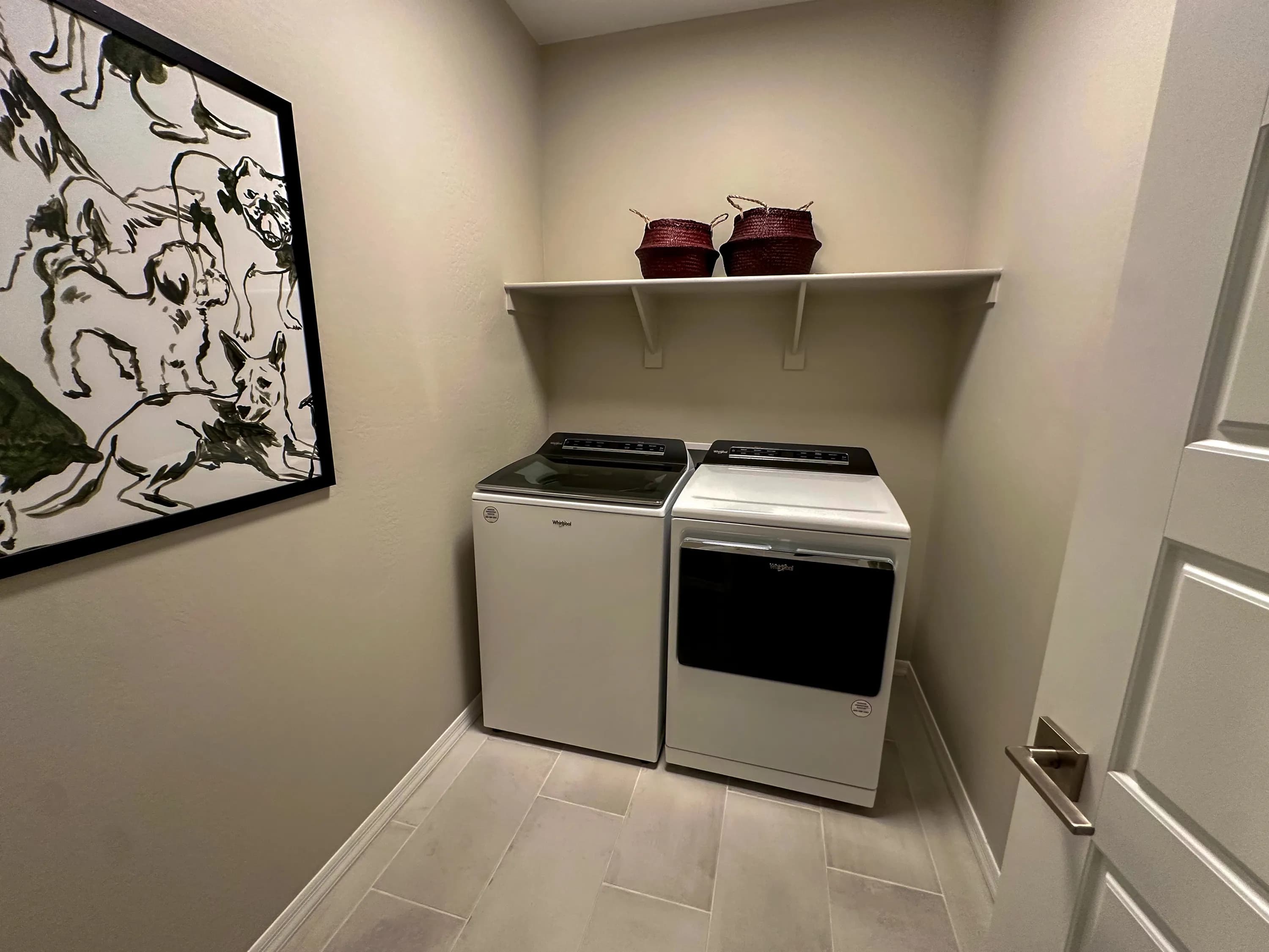 Savannah — interior