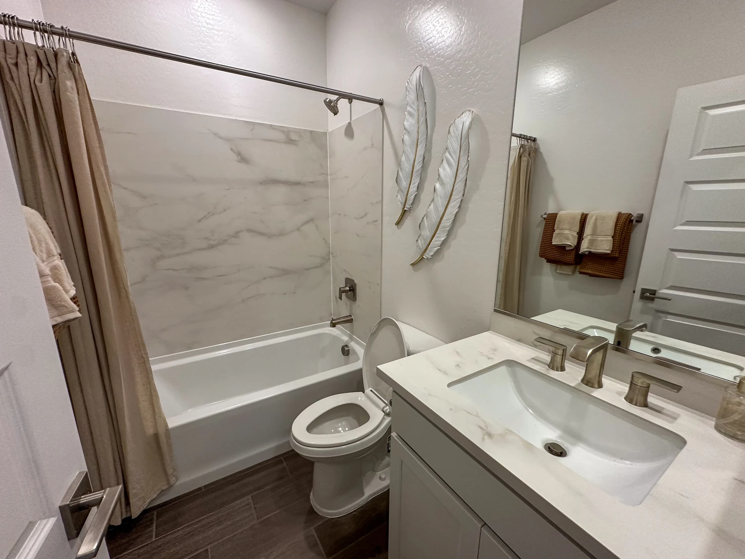 Laveen — interior
